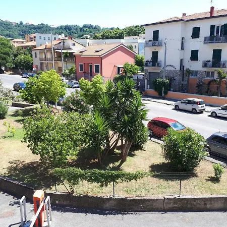 Ca Rossi House شقة